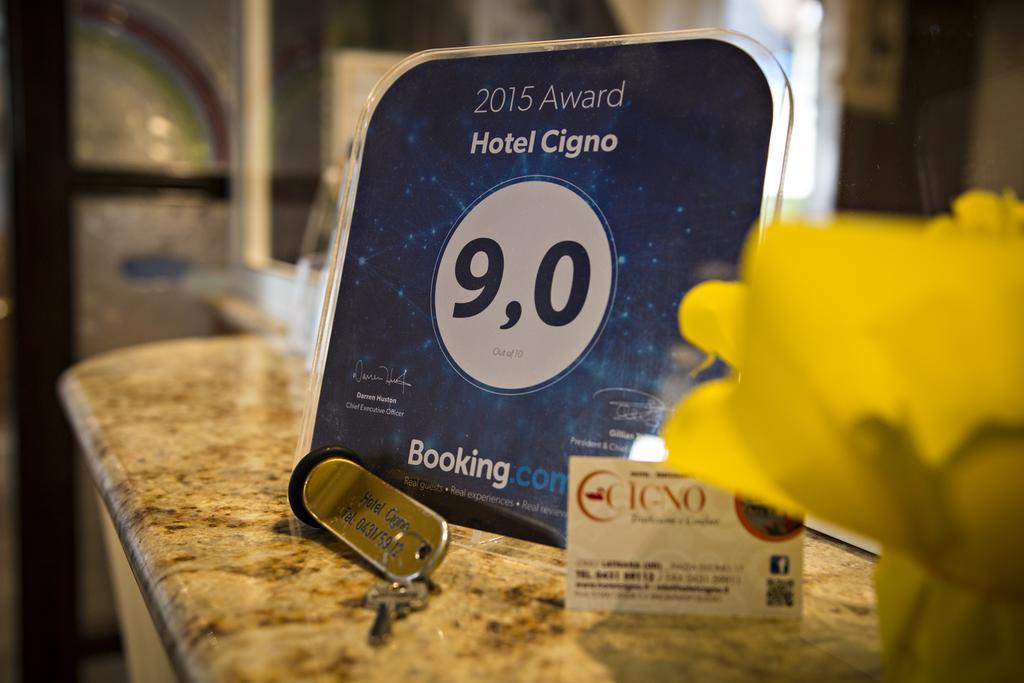 Hotel Ristorante Cigno - Camere And Aparthotel Latisana Eksteriør billede
