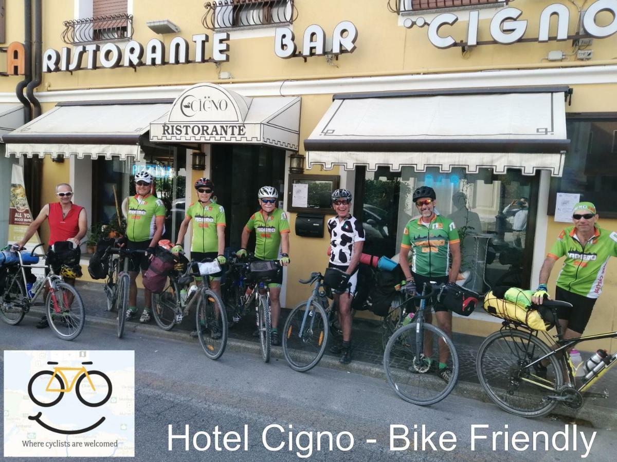 Hotel Ristorante Cigno - Camere And Aparthotel Latisana Eksteriør billede